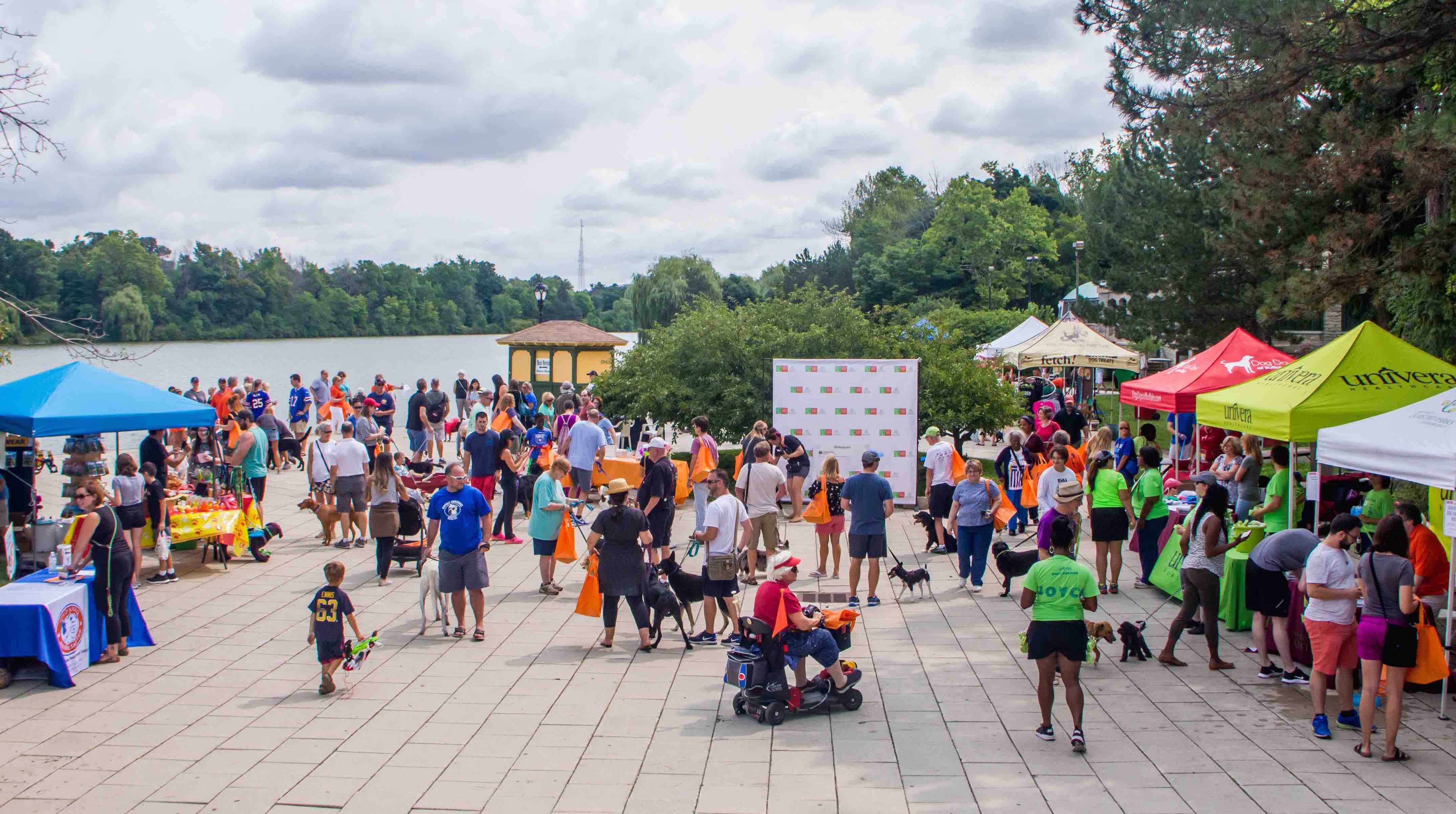 Visitors at Bark in the Park 2018 at Hoyt Lake