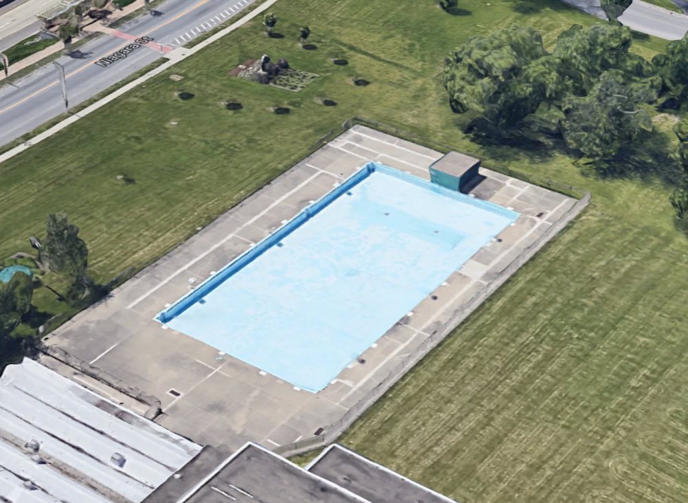 Riverside Park Swimming Pool
